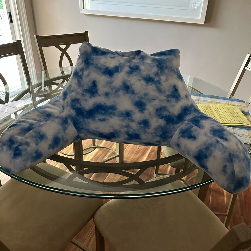 Reading pillow